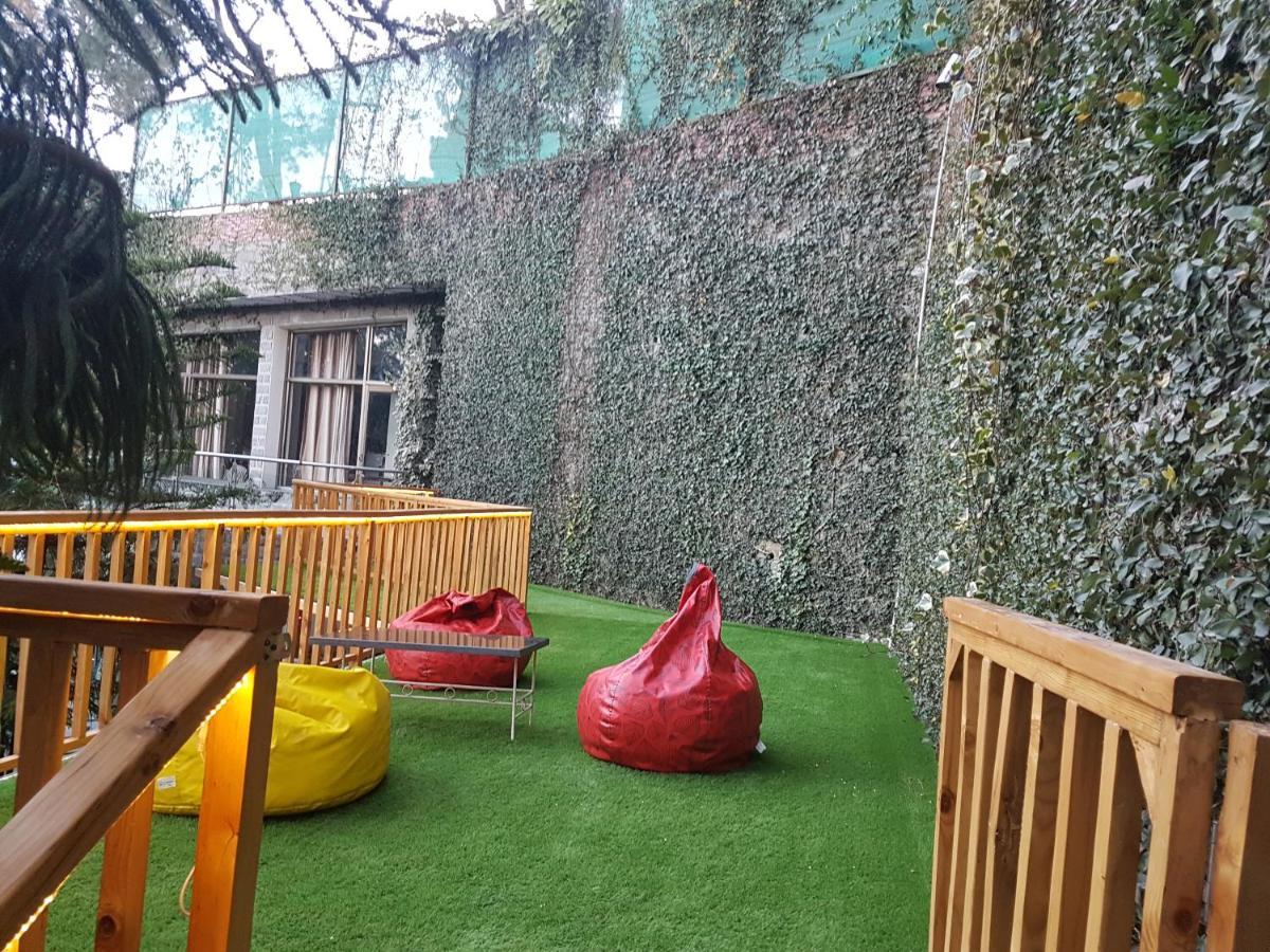 Kasauli Castle Resort Екстер'єр фото
