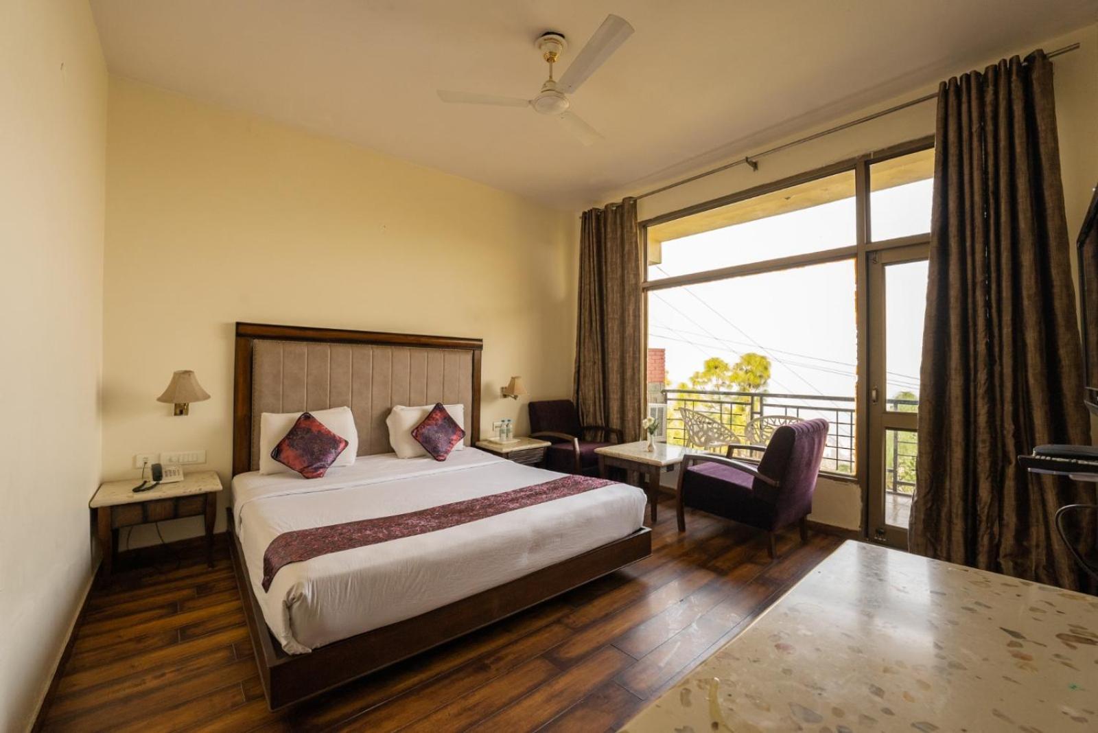 Kasauli Castle Resort Екстер'єр фото