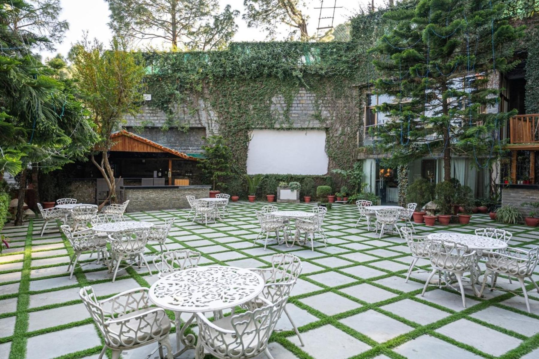 Kasauli Castle Resort Екстер'єр фото