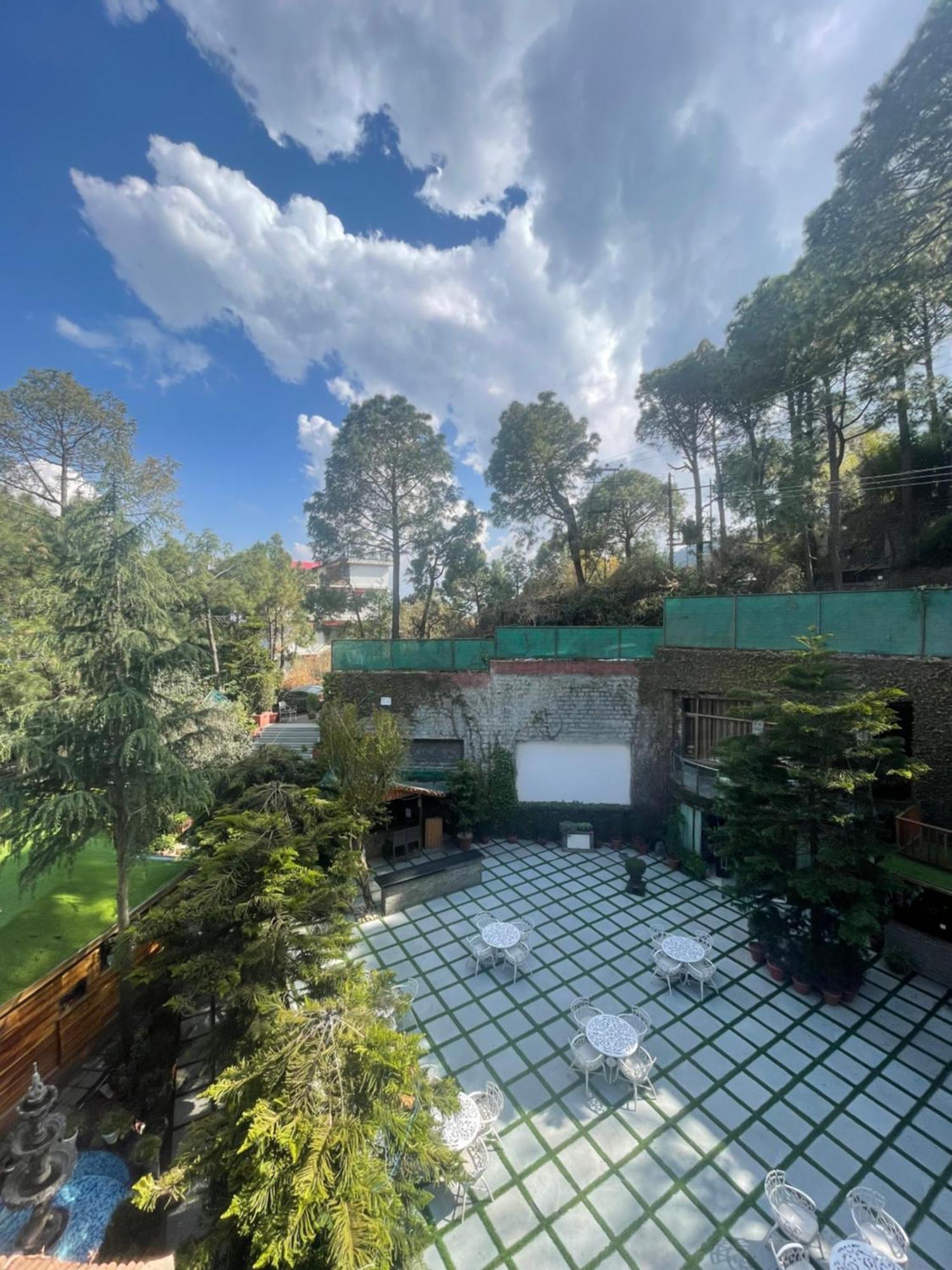 Kasauli Castle Resort Екстер'єр фото