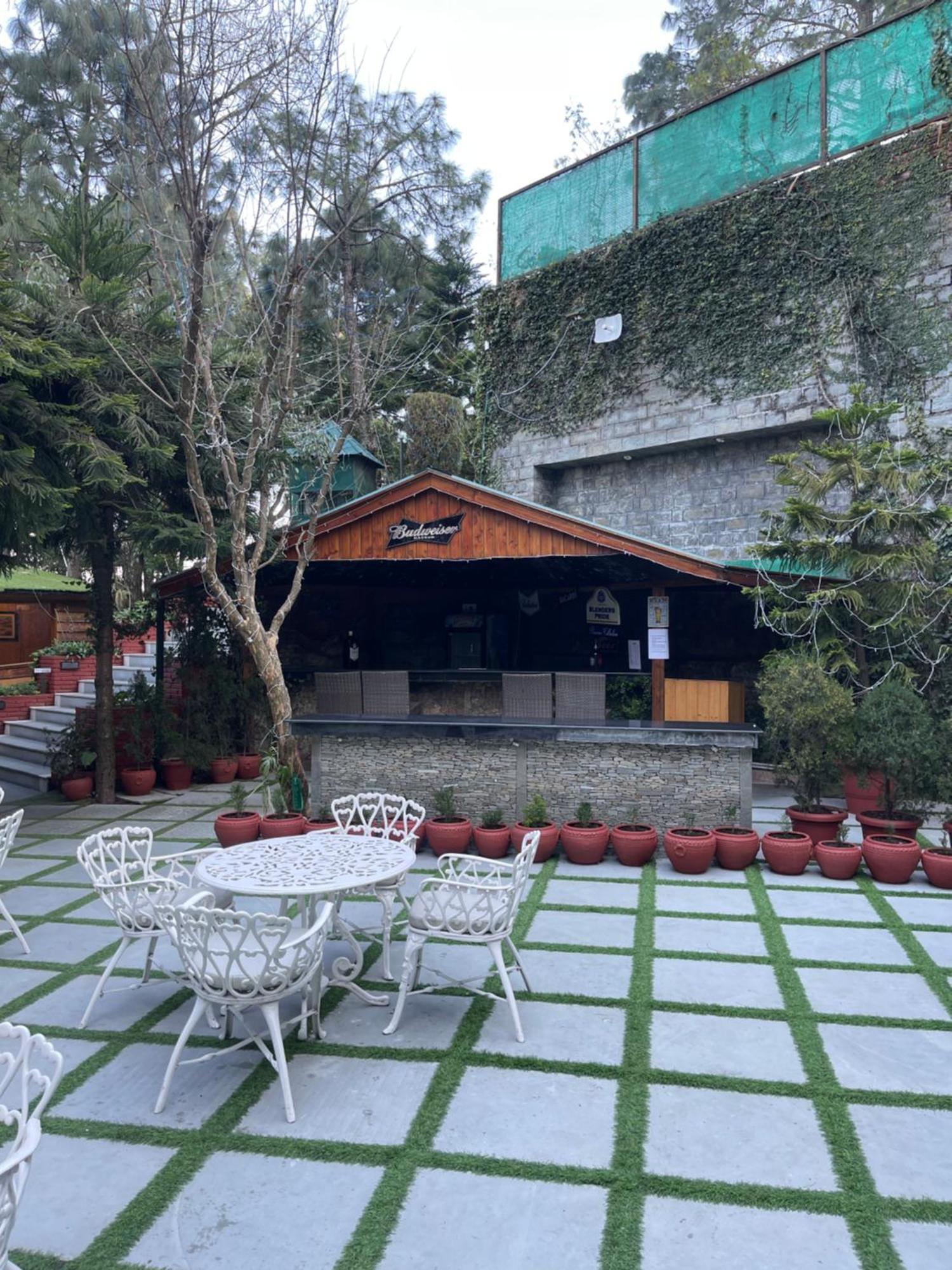 Kasauli Castle Resort Екстер'єр фото